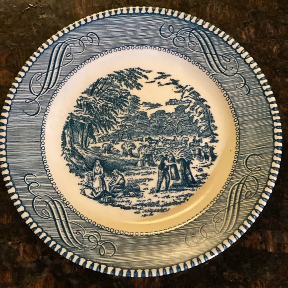 4 Royal China Currier& Ives Blue 6 3/8” Plates - Picture 10 of 11
